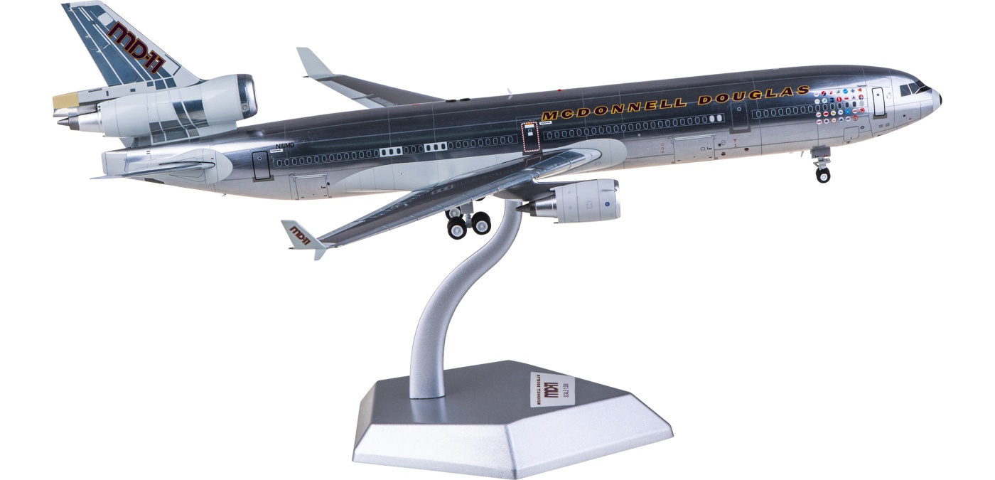 JC Wings 1:200 MD-11 N111MD 初号機 JC Wings 1:200 House Colors McDonnell Douglas MD-11 N111MD Rollout