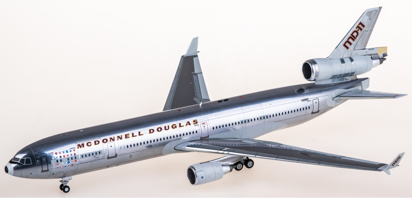 L2105 McDonnell Douglas MD-11 N111MD SQ Wings 1:200 -飞机模型世界