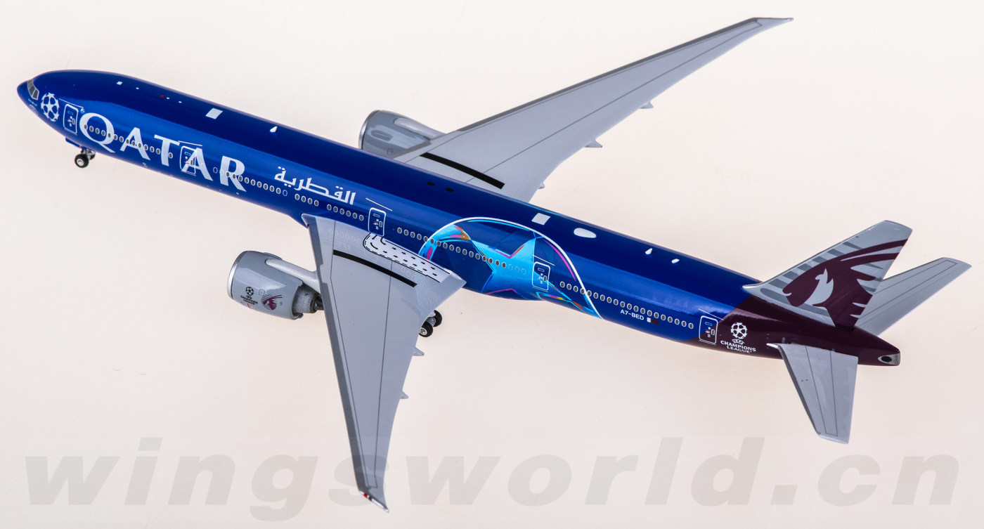PH04655 Qatar 卡塔尔航空Boeing 777-300ER A7-BED Phoenix 1:400