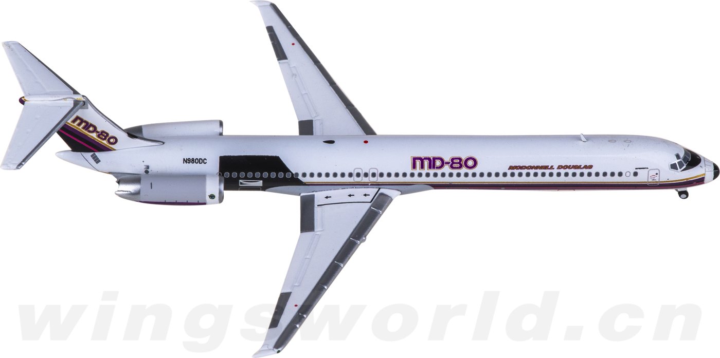 空鉤　
アンティック www.JetCollector.com: Lufthansa A330-300 D-AIKI w/stand 1:400
