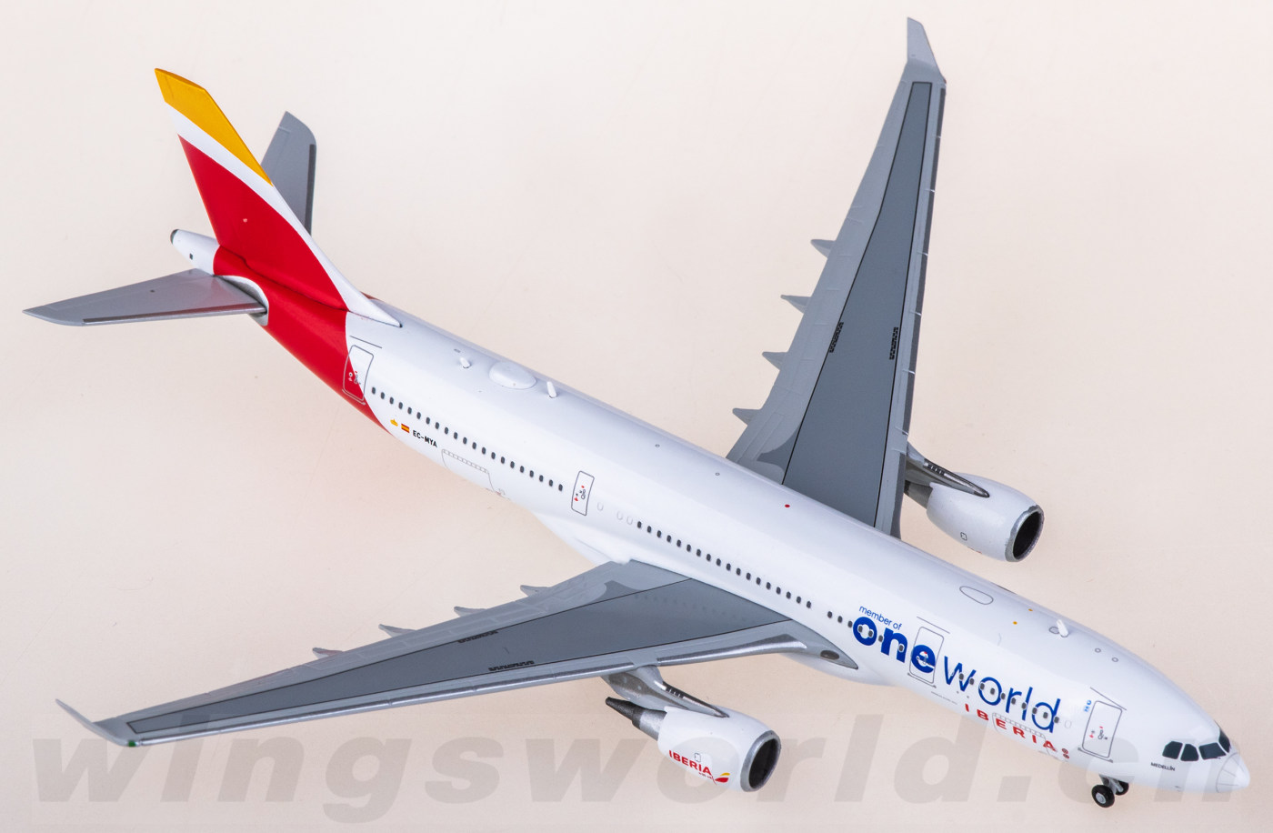 XX40619 Iberia Airbus A330-200 EC-MYA Oneworld JC Wings 1:400