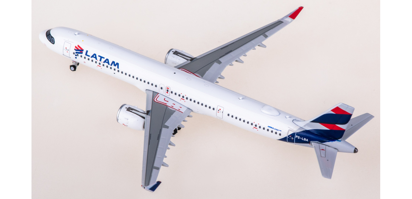 PH12045 LATAM Airbus A321 PT-XPQ Phoenix 1:400 -飞机模型世界
