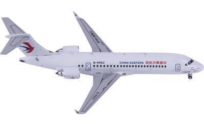 PH04346 Japan Airlines 日本航空Boeing 767-300ER JA621J Phoenix 1