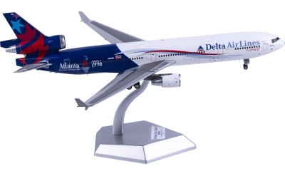 Delta Air Lines 达美航空 McDonnell Douglas MD-11 N812DE