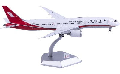 SQ Wings 1:200 Shanghai Airlines Boeing 787-9 B-1112