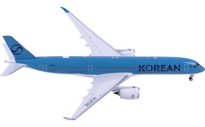 PH04460 China Eastern 中国东方航空Airbus A330-200 B-5920 Phoenix 1