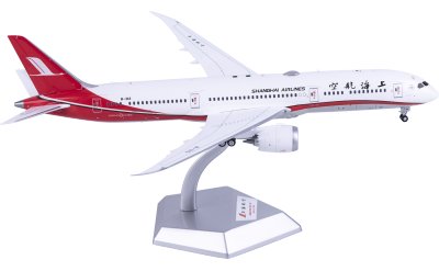 SQ Wings 1:200 Shanghai Airlines Boeing 787-9 B-1113