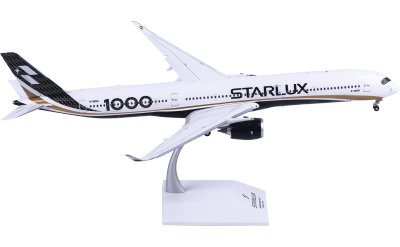 JC Wings 1:200 Starlux Airlines Airbus A350-1000XWB B-58551 Flaps Down