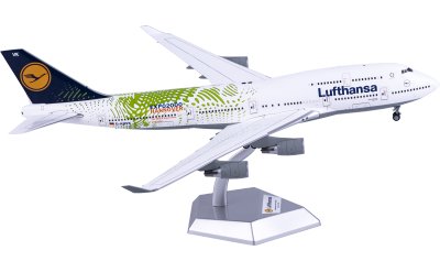 572774 Lufthansa Airbus A330-300 D-AIKQ Fanhansa - Diversity Wins