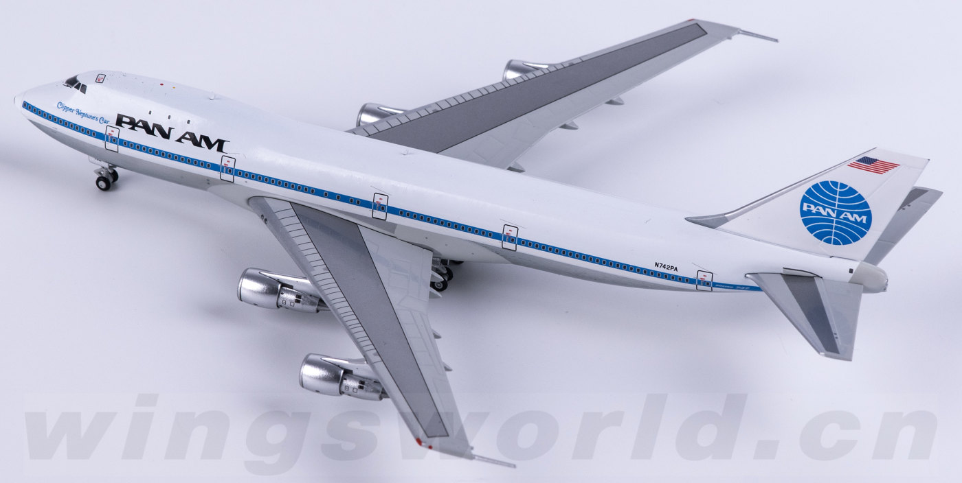 B551411P Pan Am Boeing 747-100 N742PA Clipper Neptune's Car