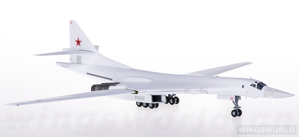 Herpa 1:200 558785 Soviet Air Force 苏联空军 Tupolev TU-160 33