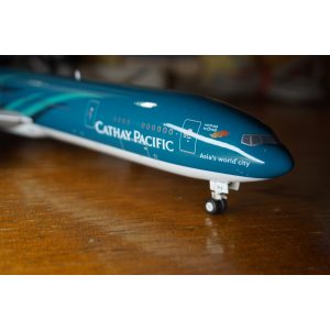 Cathay Pacific 国泰航空 Boeing 777-300 B-KPF 亚洲国际都会 XX2751 JC Wings 1:200