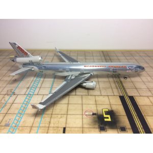 McDonnell Douglas 麦道公司 McDonnell Douglas MD-11 N111MD 世界上首架MD-11，也是首架MD-11F。 XX4668 JC Wings 1:400