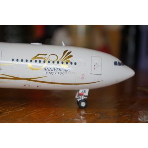 Singapore Airlines 新加坡航空 Airbus A340-300 9V-SJE 50周年涂装 XX2668 JC Wings 1:200