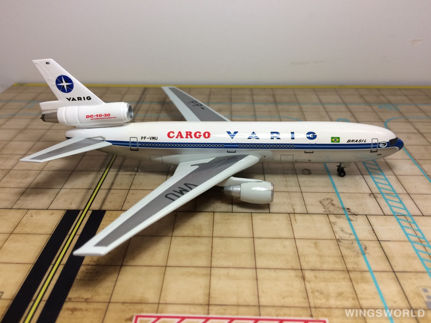 Dragon Models 1:400 55726 VARIG 里约格朗德航空 McDonnell Douglas DC-10 PP-VMU