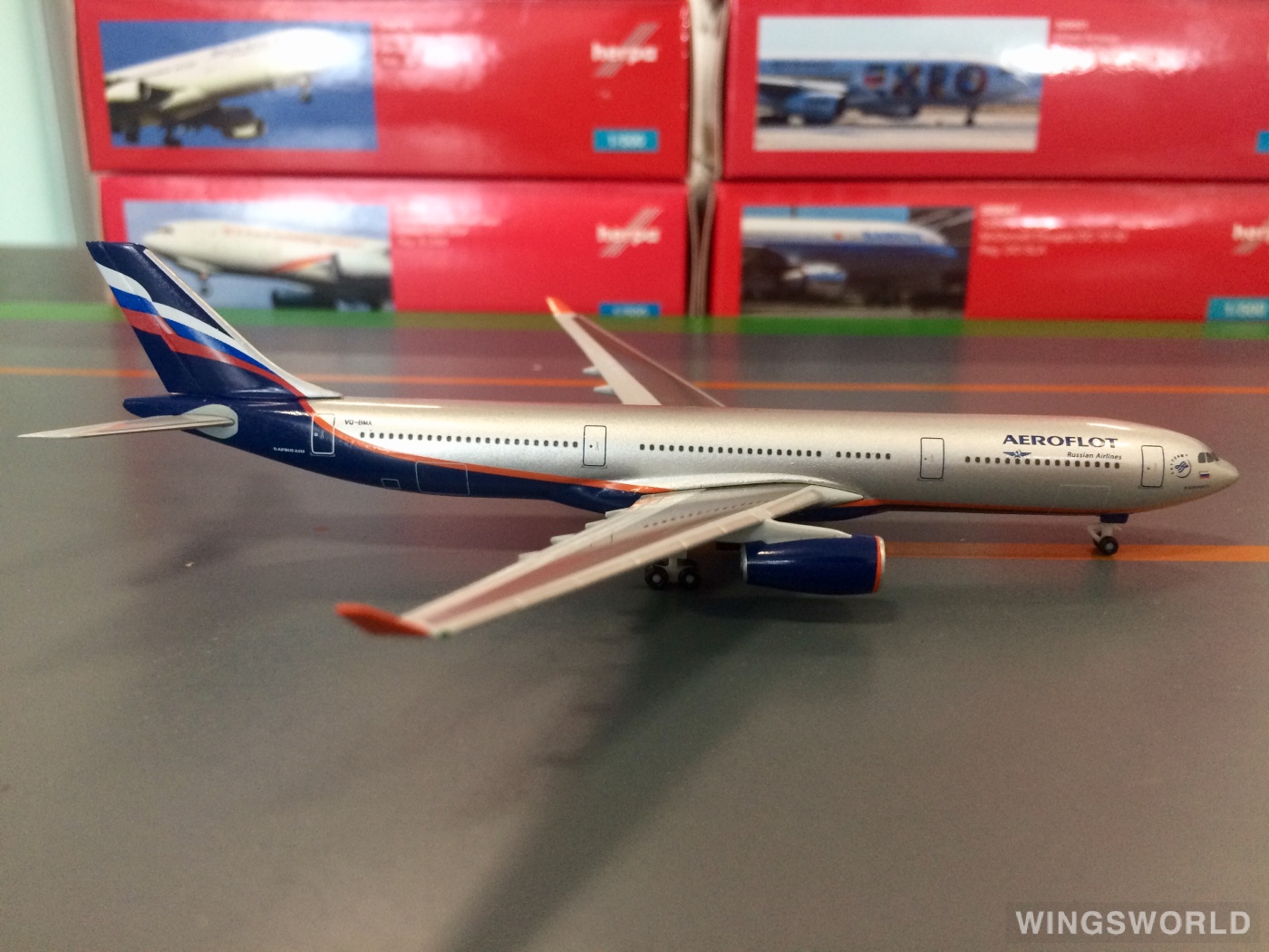 Herpa 1:500 517522-002 Aeroflot 俄罗斯航空 Airbus A330-300 VQ-BMX