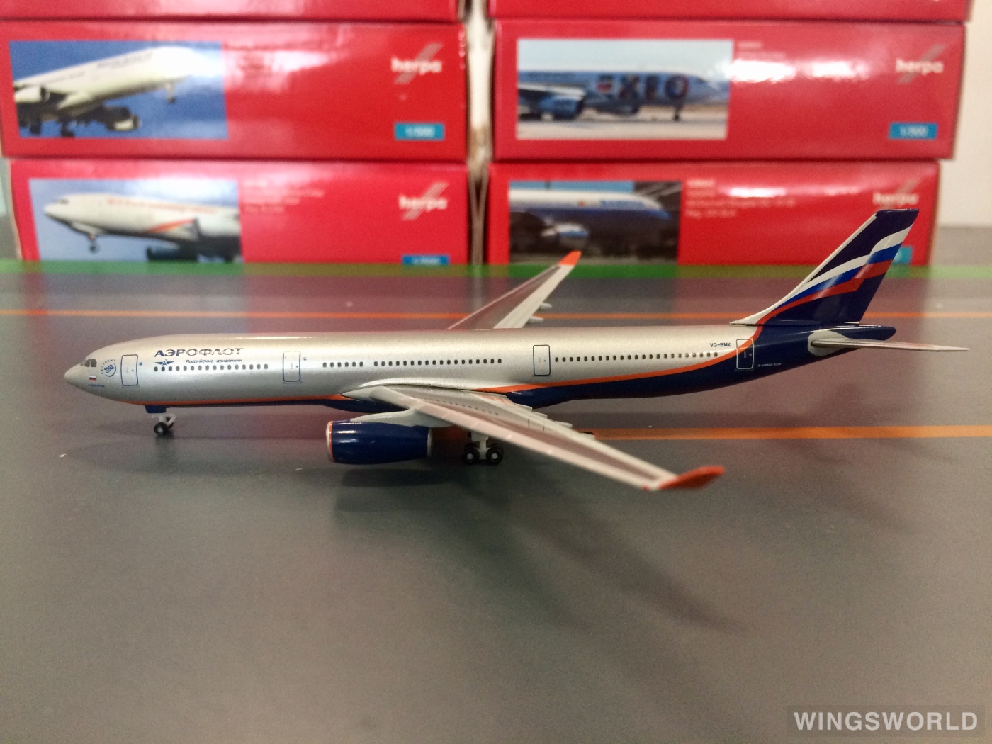 Herpa 1:500 517522-002 Aeroflot 俄罗斯航空 Airbus A330-300 VQ-BMX