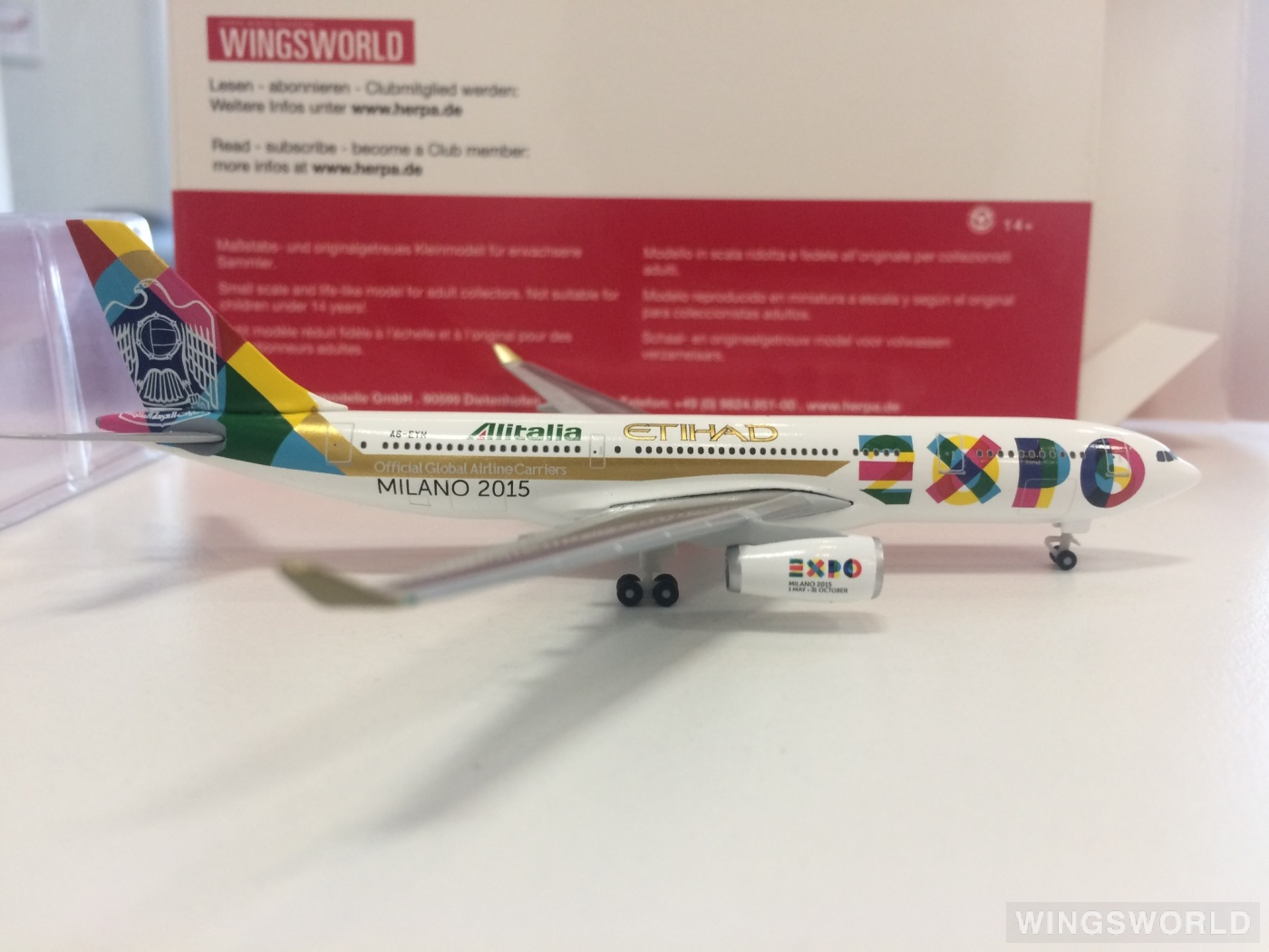 Herpa 1:500 529501 Etihad Airways 阿提哈德航空 Airbus A330-200 A6-EYH