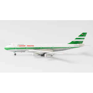 Cathay Pacific 国泰航空 Boeing 747-200 VR-HKG 1980s colors. With rolling gears. PH04145 Phoenix 1:400
