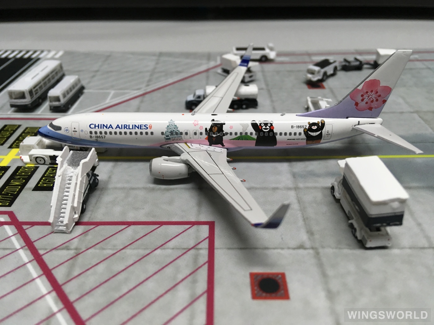 Phoenix 1:400 PH04142 China Airlines 中华航空 Boeing 737-800 B-18657