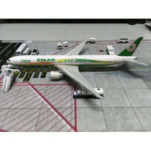 EVA Air 长荣航空 Boeing 777-300 B-16701 Ribbon 涂装 HG8270 Hogan 1:500