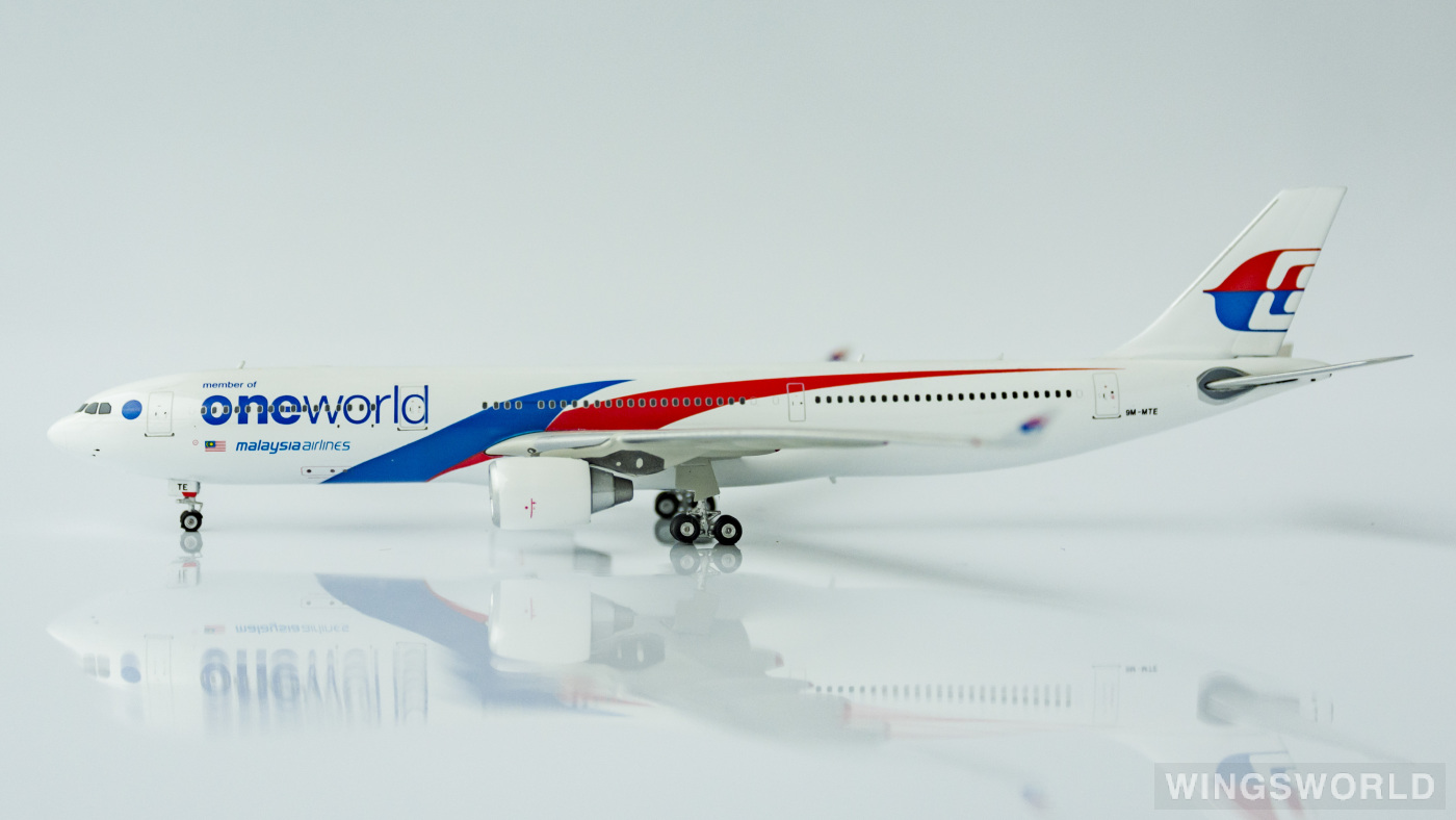 Phoenix 1:400 PH10743 Malaysia Airlines 马来西亚航空 Airbus A330-300 9M-MTE