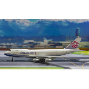 China Airlines 中华航空 Boeing 747-200 B-18771 CARGO 55238 Dragon Models 1:400