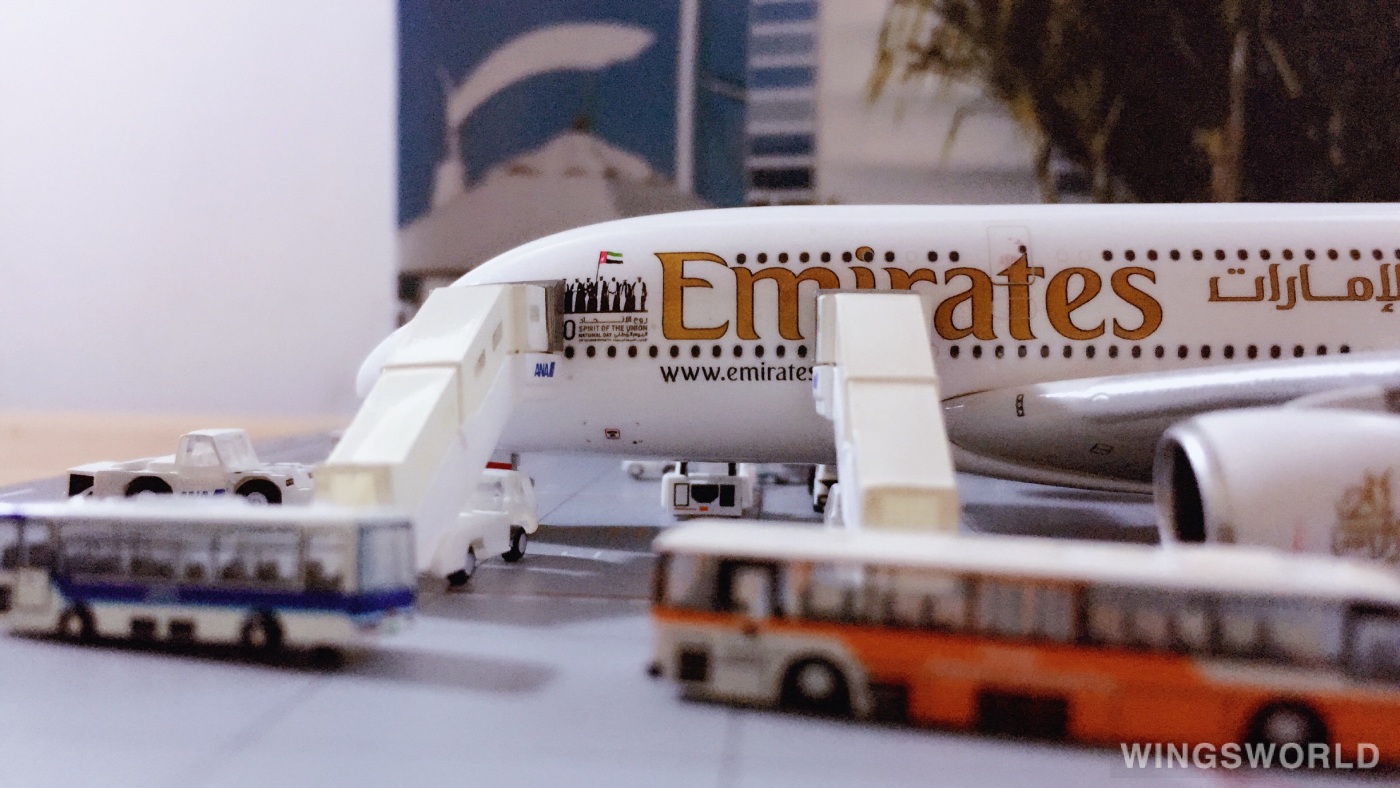 Phoenix 1:400 PH4A6EDH Emirates 阿联酋航空 Airbus A380-800 A6-EDH