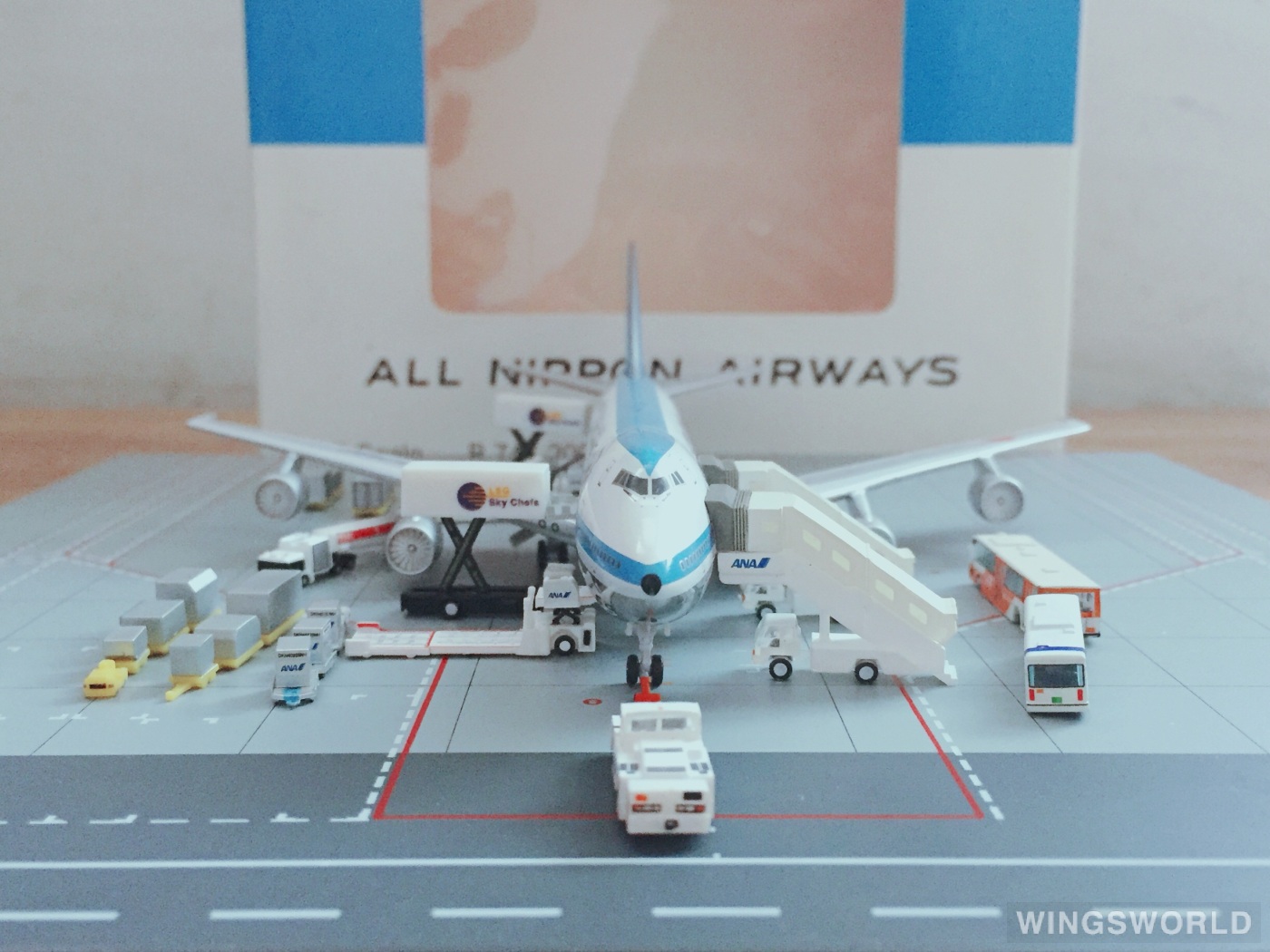 Big Bird 1:400 BB4-2005-031 ANA 全日空 Boeing 747-100 JA8136