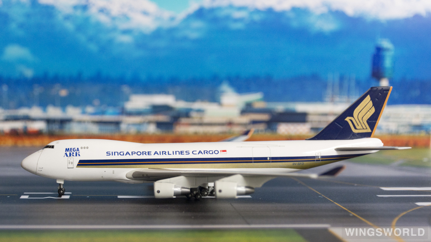 Dragon Models 1:400 55226 Singapore Airlines 新加坡航空 Boeing 747-400 9V-SFD