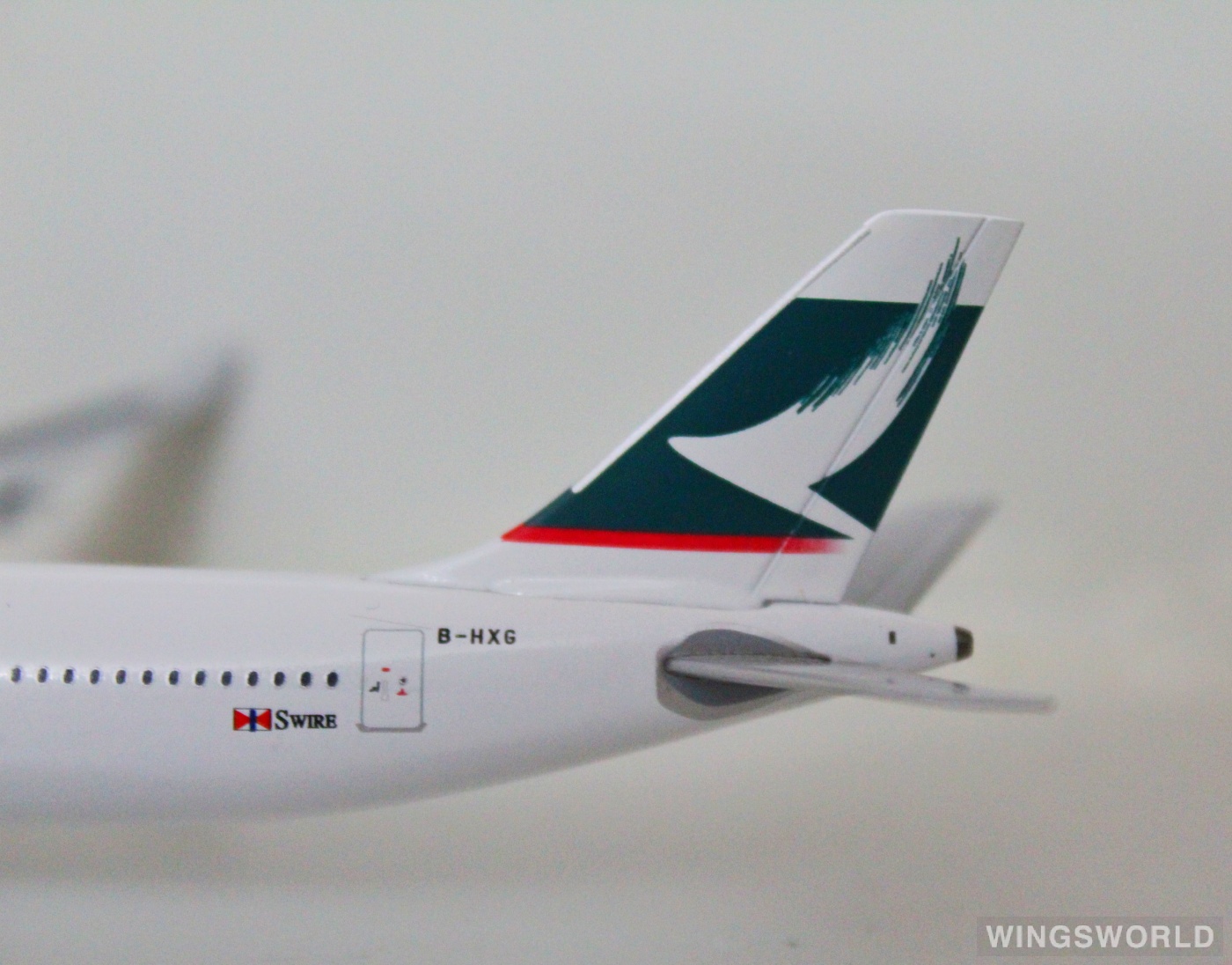 JC Wings 1:400 XX4202 Cathay Pacific 国泰航空 Airbus A340-300 B-HXG