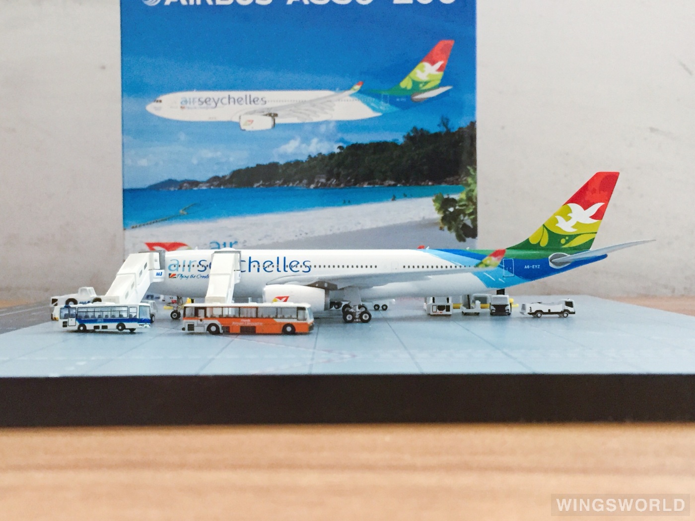 Phoenix 1:400 PH10757 Air Seychelles 塞舌尔航空 Airbus A330-200 A6-EYZ