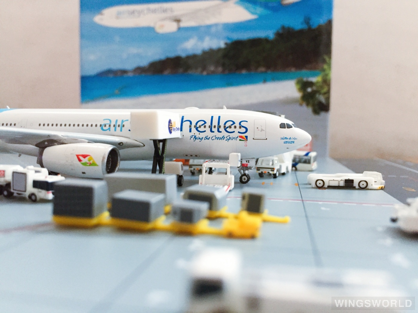 Phoenix 1:400 PH10757 Air Seychelles 塞舌尔航空 Airbus A330-200 A6-EYZ