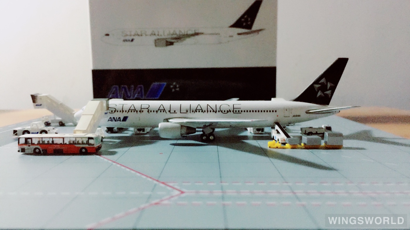 Phoenix 1:400 PH10398 ANA 全日空 Boeing 767-300 JA614A