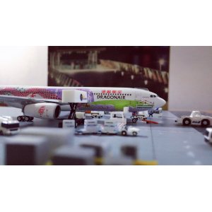 Dragonair 港龙航空 Airbus A330-300 B-HWG 港龙航空20周年花龙彩绘 PHBHWG Phoenix 1:400
