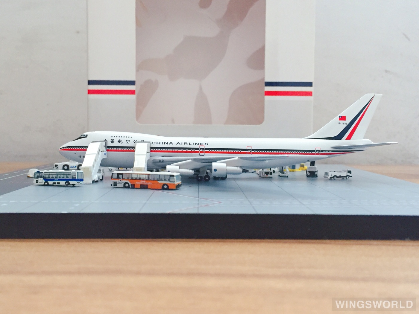 Big Bird 1:400 BB4-2006-XX China Airlines 中华航空 Boeing 747-200 B-1888