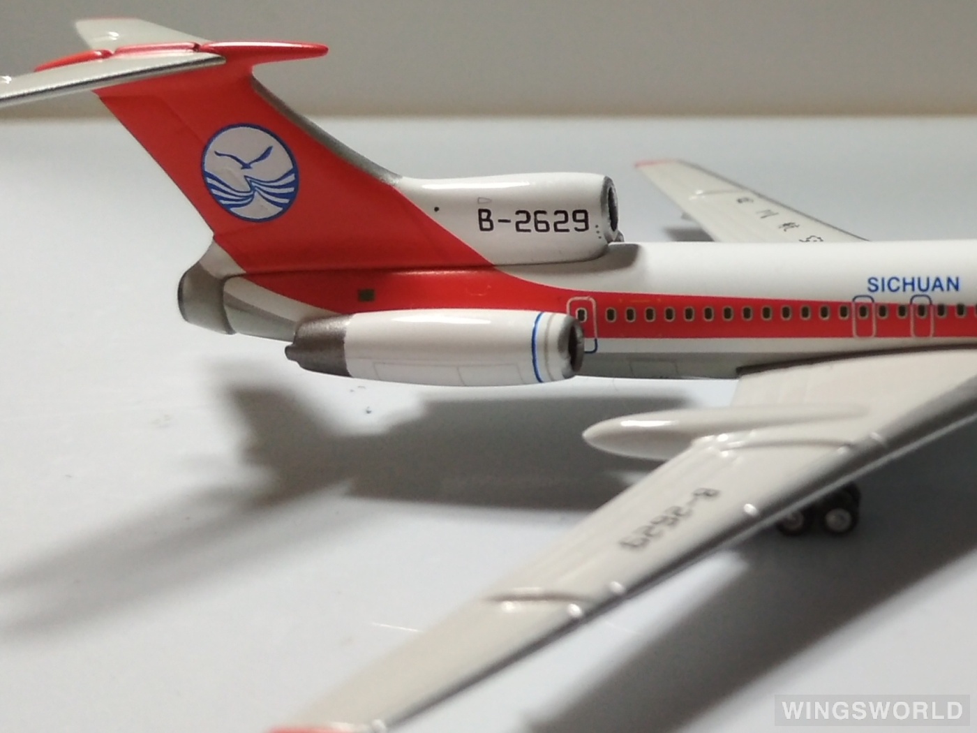 Phoenix 1:400 PH10894 Sichuan Airlines 四川航空 Tupolev Tu-154 B-2629