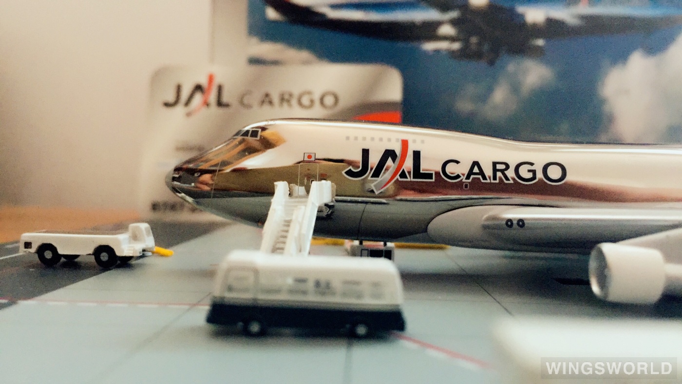 Big Bird 1:400 BB4-2003-11B Japan Airlines 日本航空 Boeing 747-200 JA8180