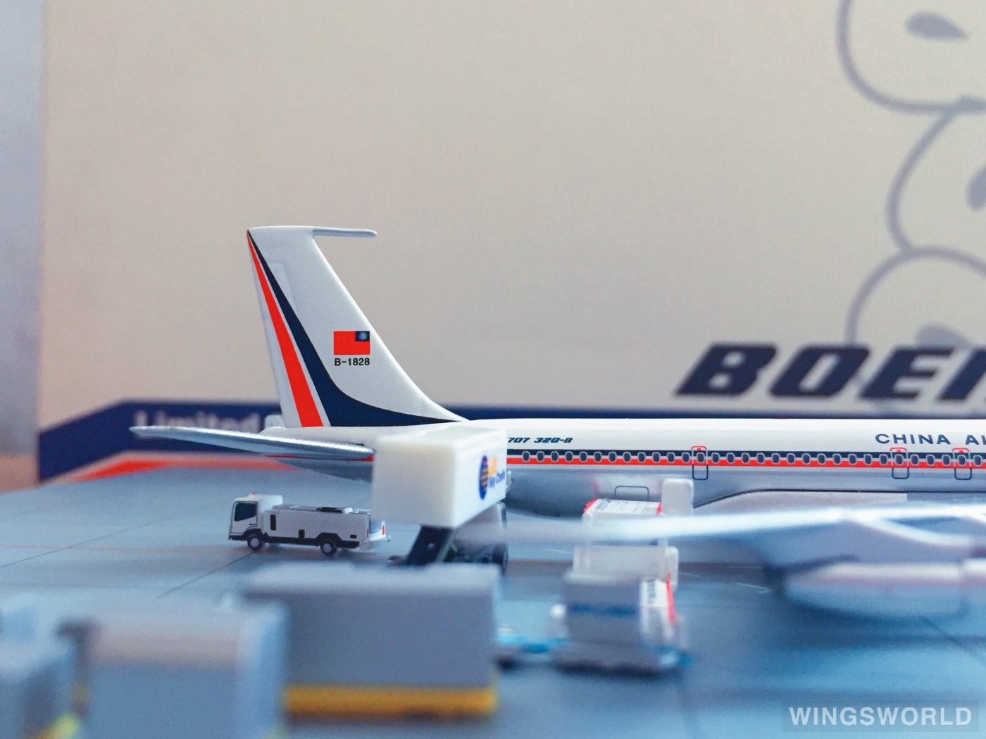 AeroClassics 1:400 ACB1828 China Airlines 中华航空 Boeing 707-300 B-1828