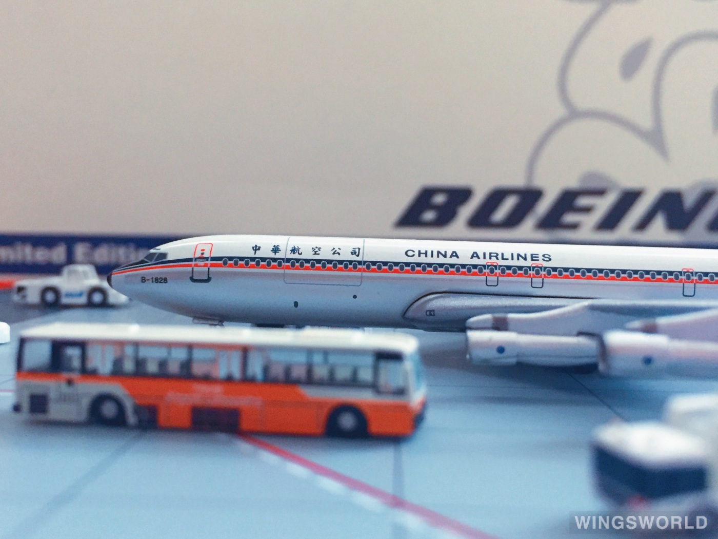 AeroClassics 1:400 ACB1828 China Airlines 中华航空 Boeing 707-300 B-1828