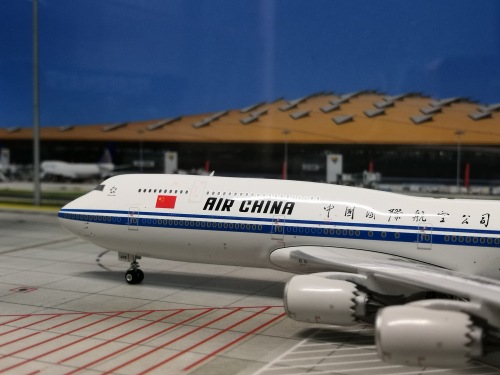 Hogan 1:200 Bombardier Dash 8-300 ANA 全日空DH28022 JA801K