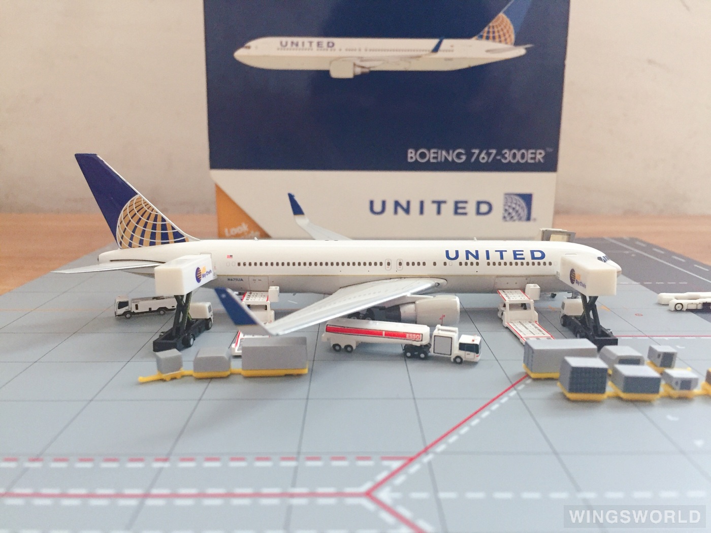 GeminiJets GJUAL2313 ユナイテッド航空 ボーイング 767-300ER