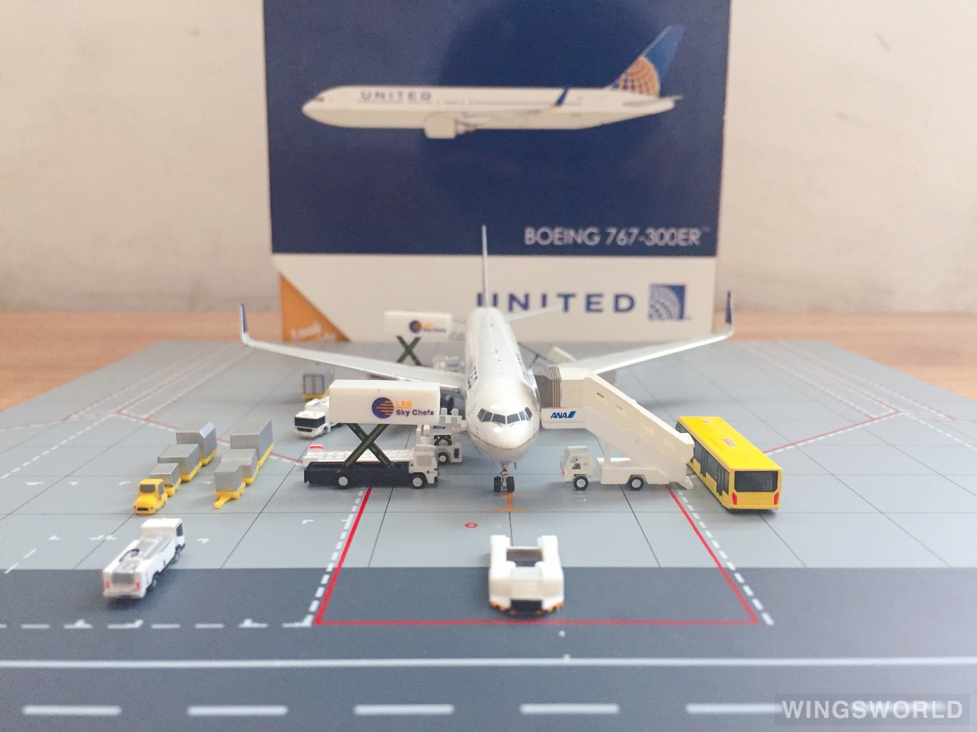 Geminijets 1:400 GJUAL1396 United Airlines 美国联合航空 Boeing 767-300 N675UA