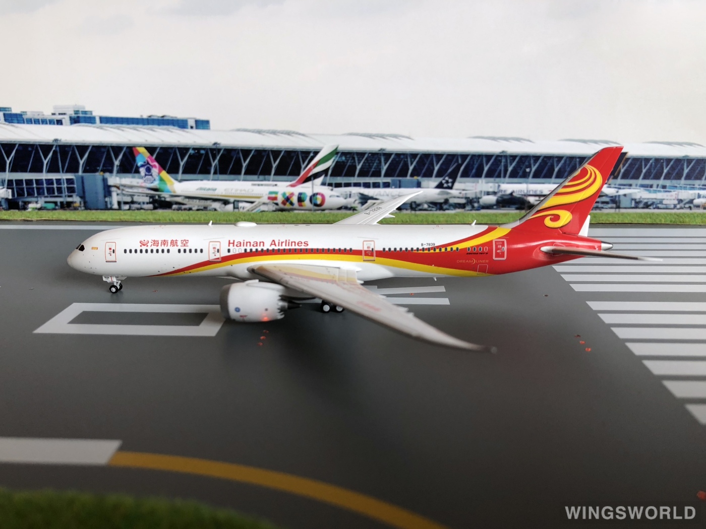 JC Wings 1:400 LH4027 Hainan Airlines 海南航空 Boeing 787-9 B-7839