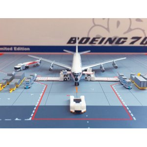 China Airlines 中华航空 Boeing 707-300 B-1832 1980s colors. Cargo version. Exclusive for Airshop, Taiwan. ACB1832 AeroClassics 1:400
