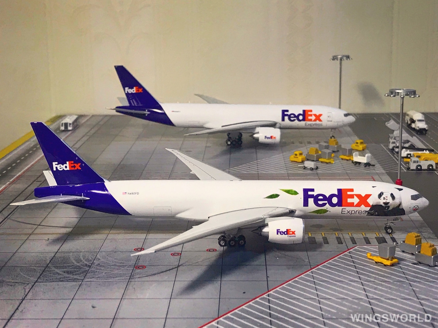 Phoenix 1:400 PH10580 FedEx 联邦快递 Boeing 777F N892FD