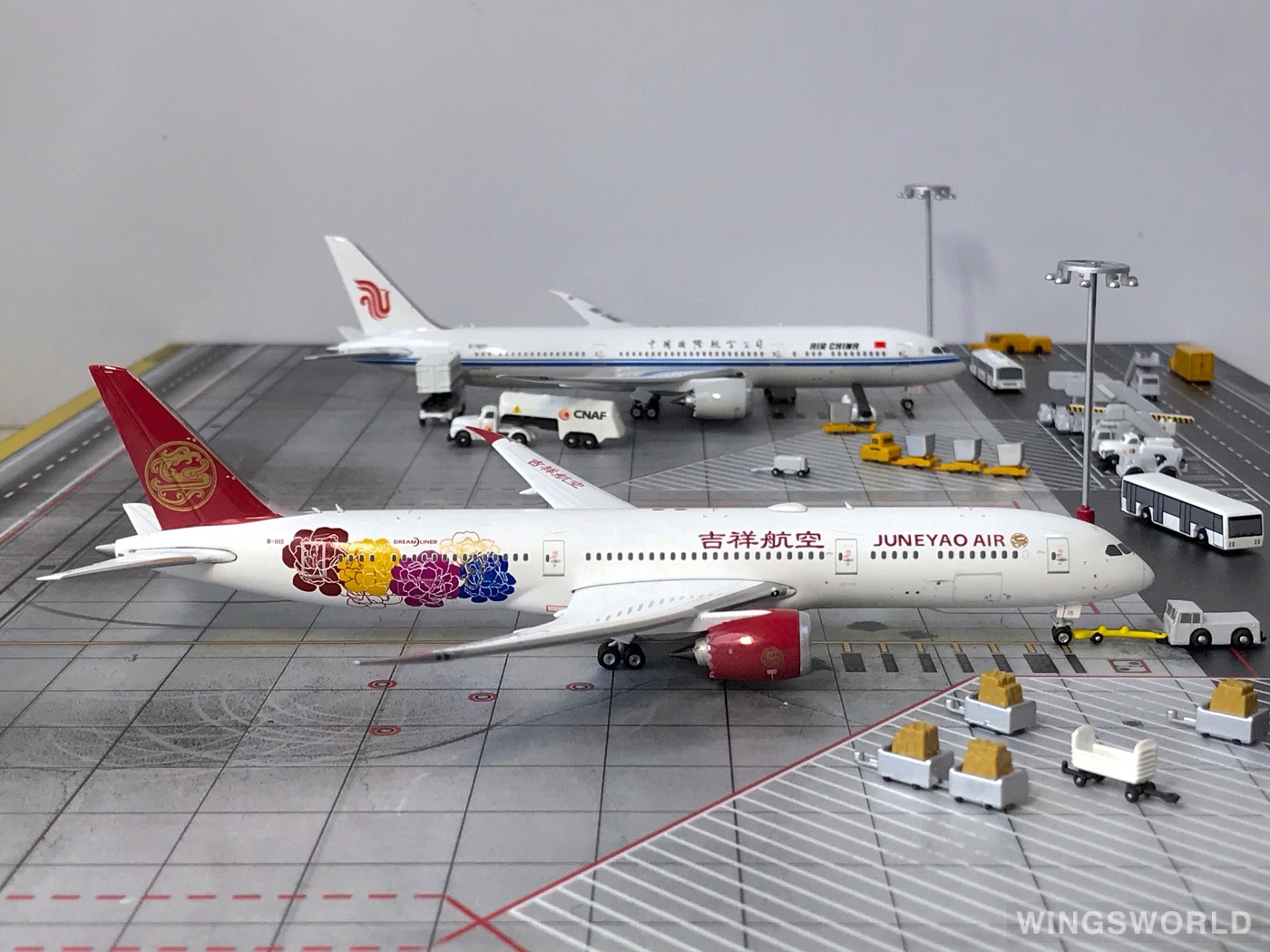 Phoenix 1:400 PH11497 Juneyao Airlines 吉祥航空 Boeing 787-9 B-1115