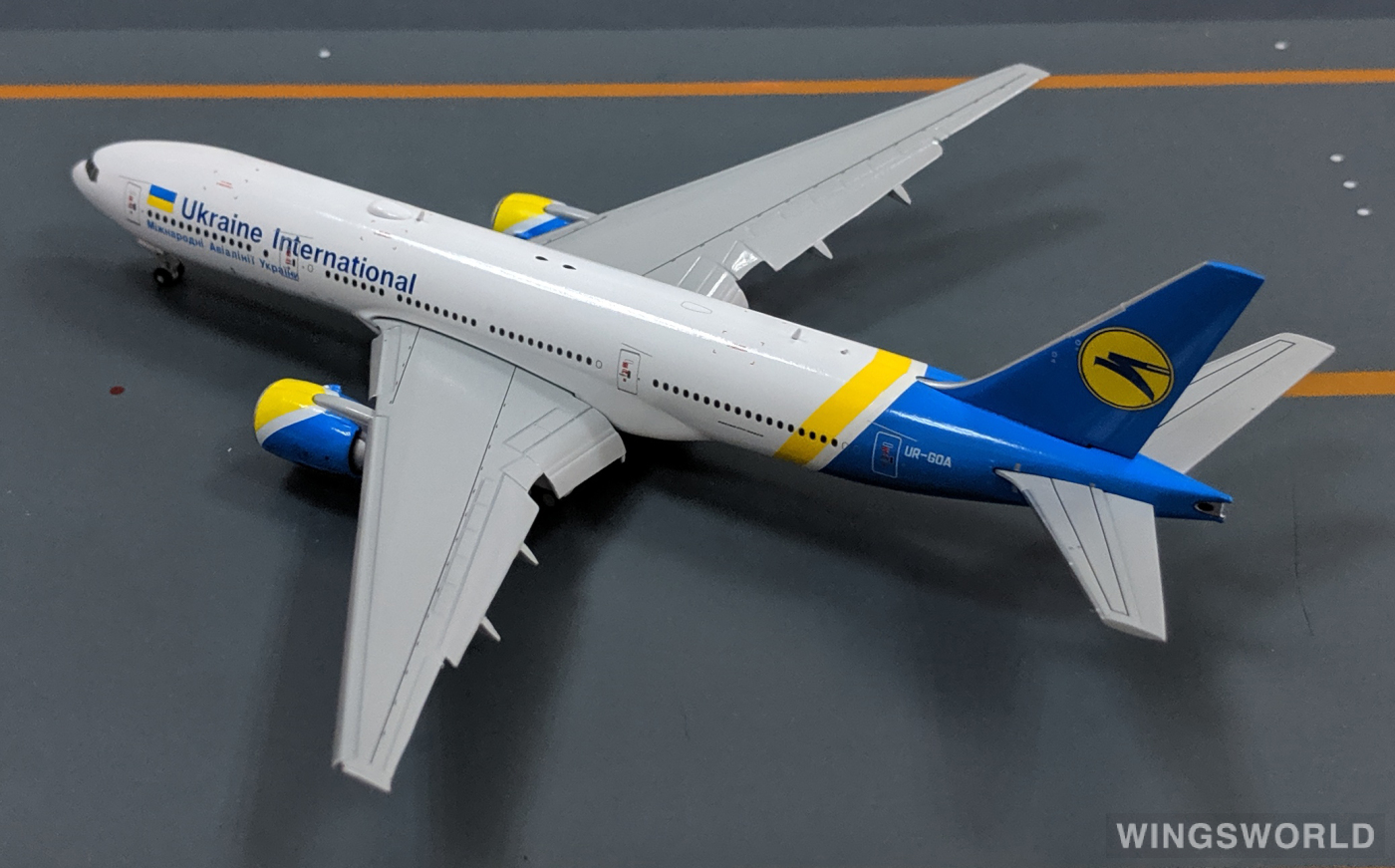 JC Wings 1:400 LH4072A UIA 乌克兰国际航空 Boeing 777-200 UR-GOA