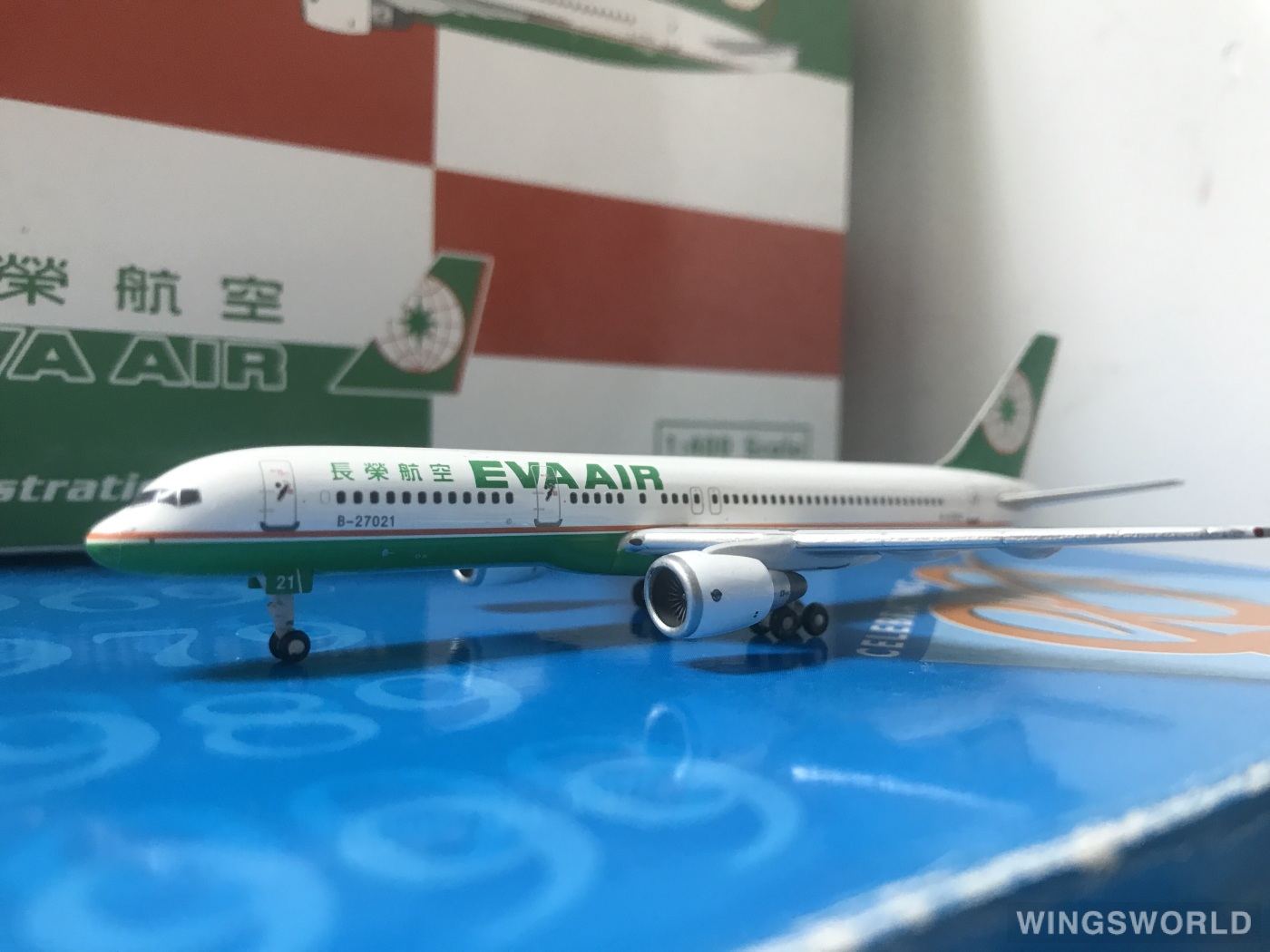 Phoenix 1:400 PH10514 EVA Air 长荣航空 Boeing 757-200 B-27021