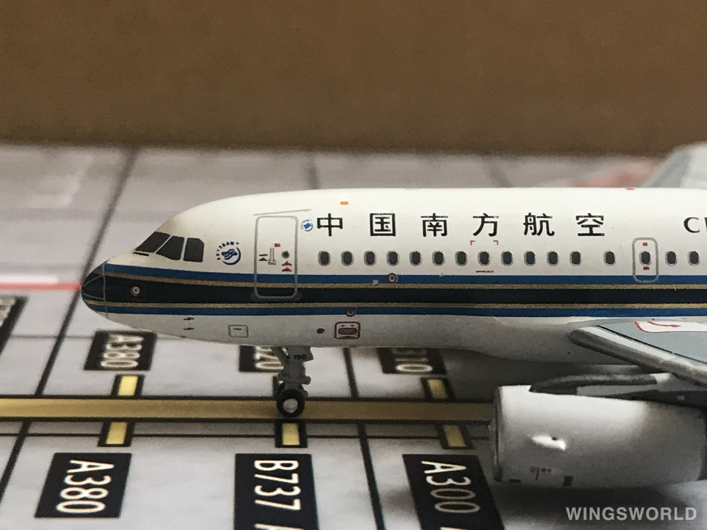 HYJLwings 1:400 HYJL11004 China Southern 中国南方航空 Airbus A319 B-6190